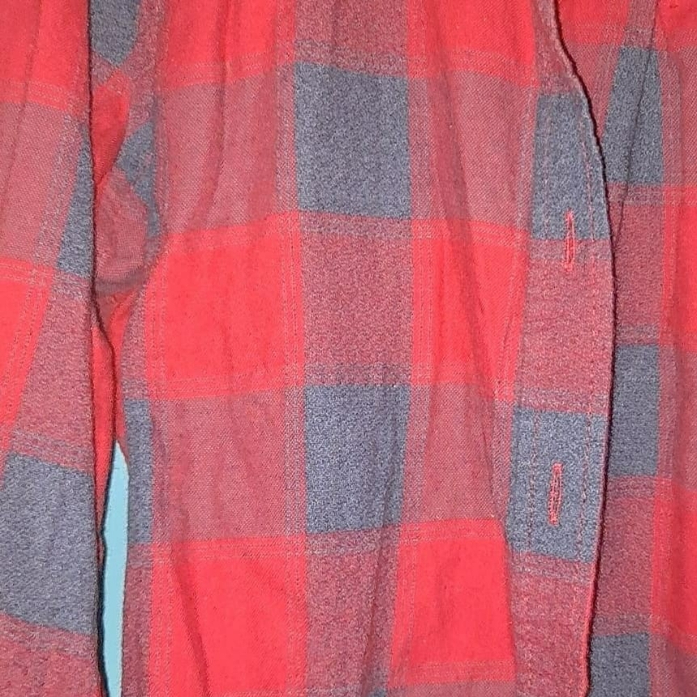 A black and red women's flannel size S